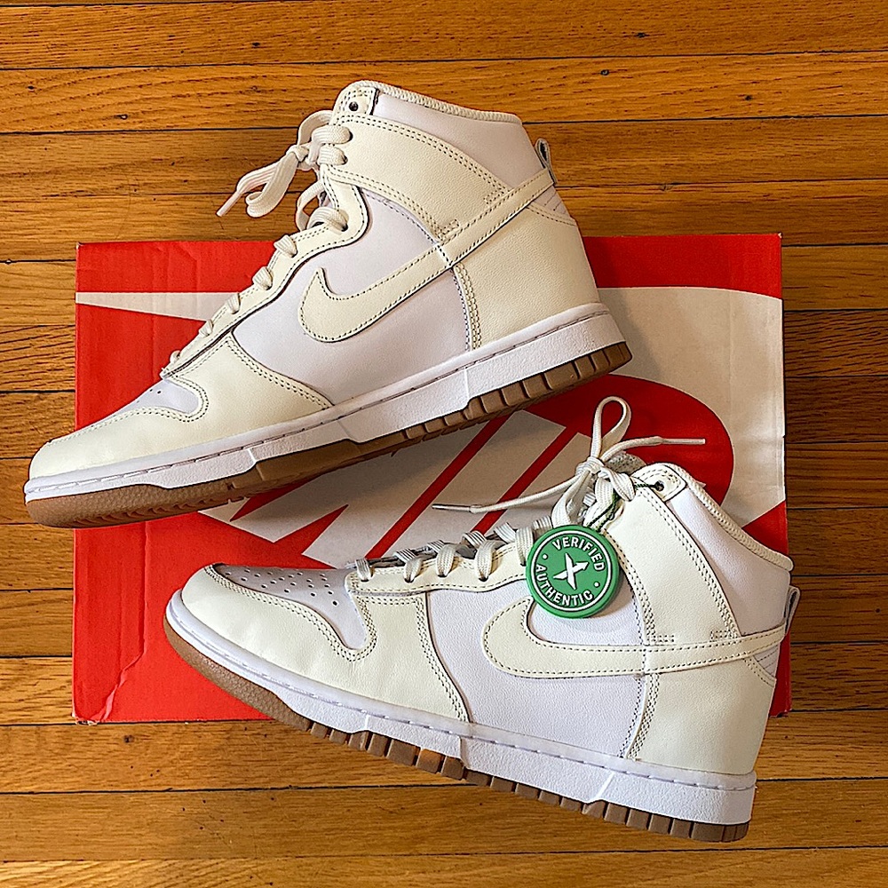 Nike Dunk High Sail Gum (W) (Size 8 W)